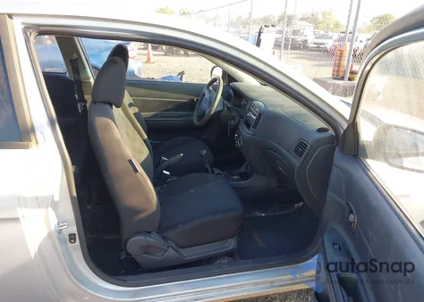 2011 Hyundai Accent Gs z USA, uszkodzony, nr VIN KMHCM3AC8BU186342